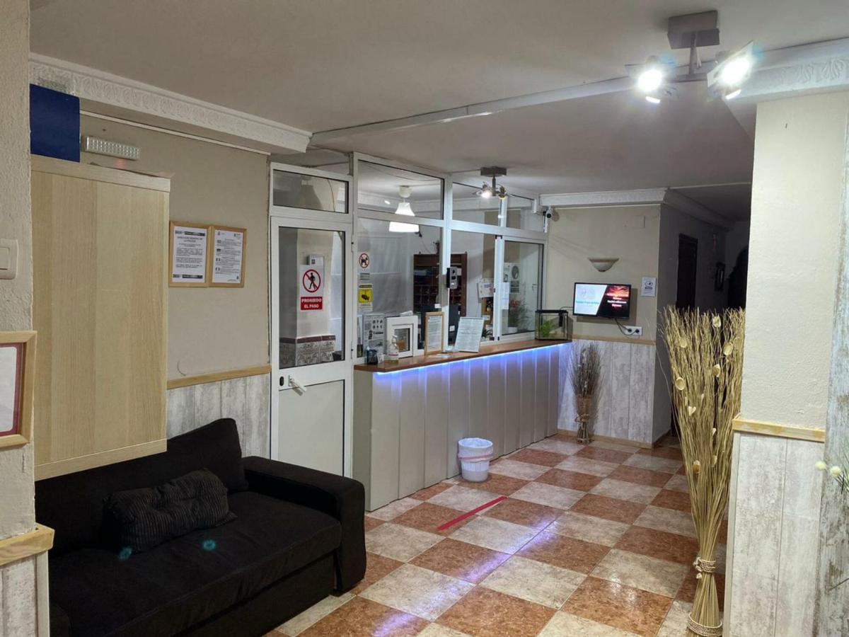 Virgen Del Rocio II Hotel Torremolinos Buitenkant foto