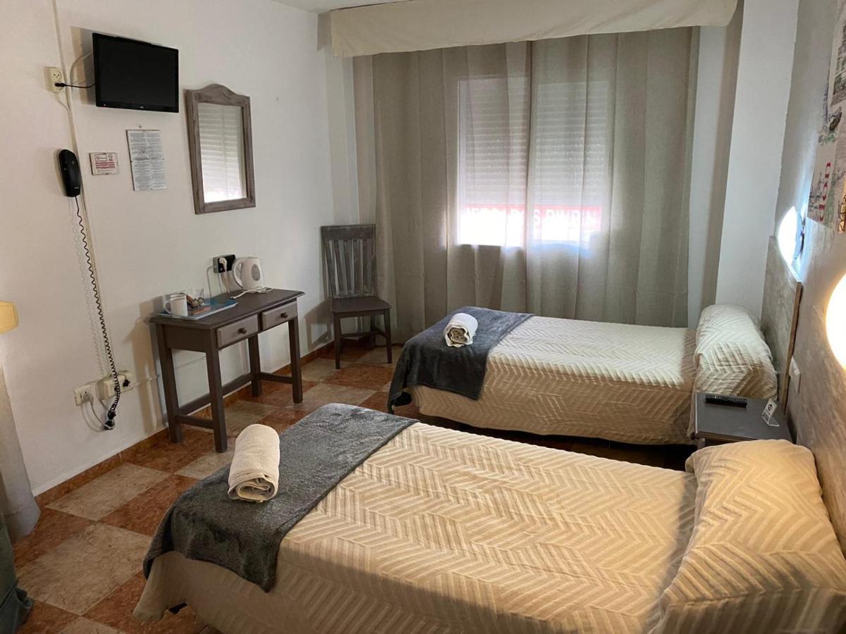 Virgen Del Rocio II Hotel Torremolinos Buitenkant foto