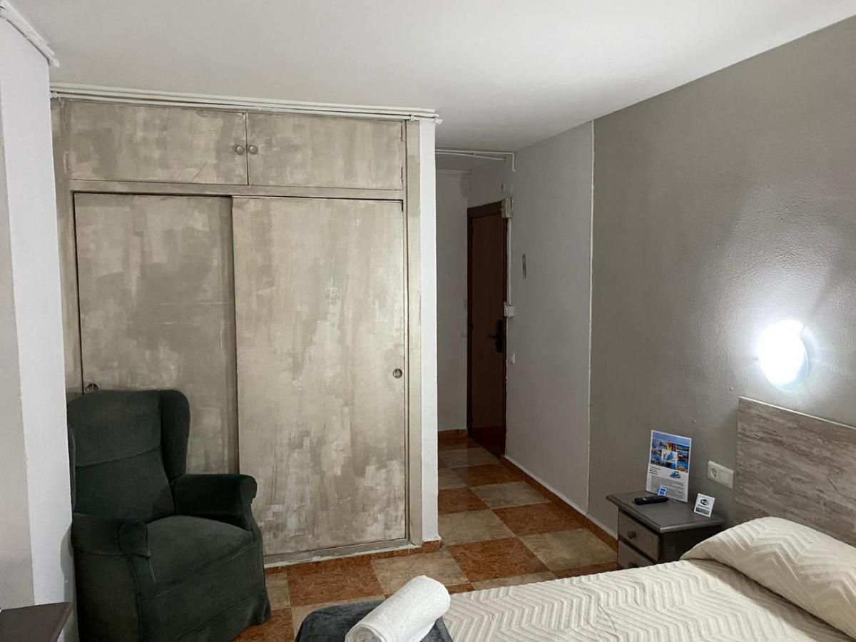Virgen Del Rocio II Hotel Torremolinos Buitenkant foto